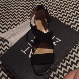 black naturalizer hills